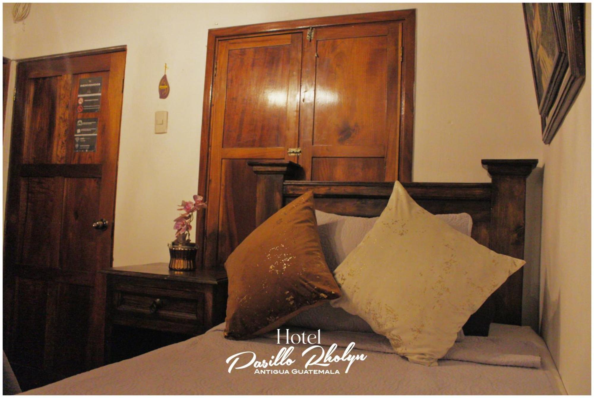 Hotel Rholyn Pura Vida !! Antigua Buitenkant foto
