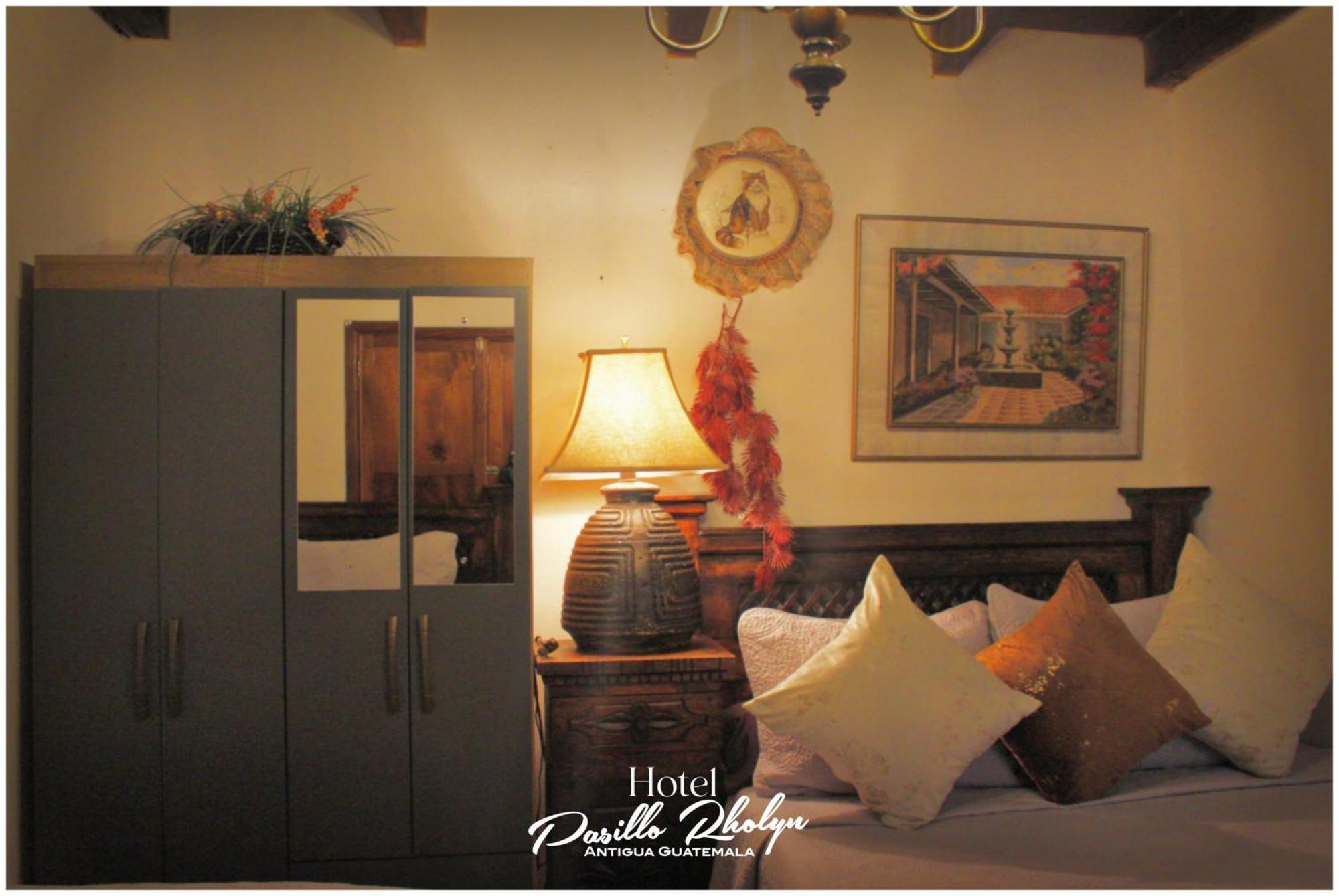 Hotel Rholyn Pura Vida !! Antigua Buitenkant foto